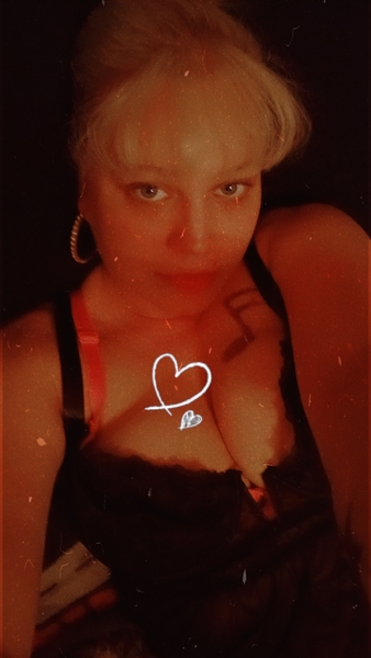 Performer KitannaRayne Photo 2