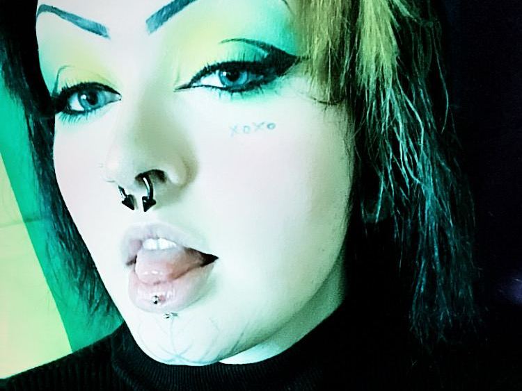 Profilbilde av luvlyhoneybee webkamera modell