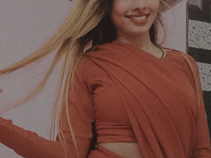 Imagen de perfil de modelo de cámara web de CuteDilnaz