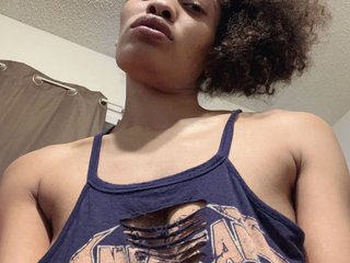 AllysAura Profilbild des Cam-Modells