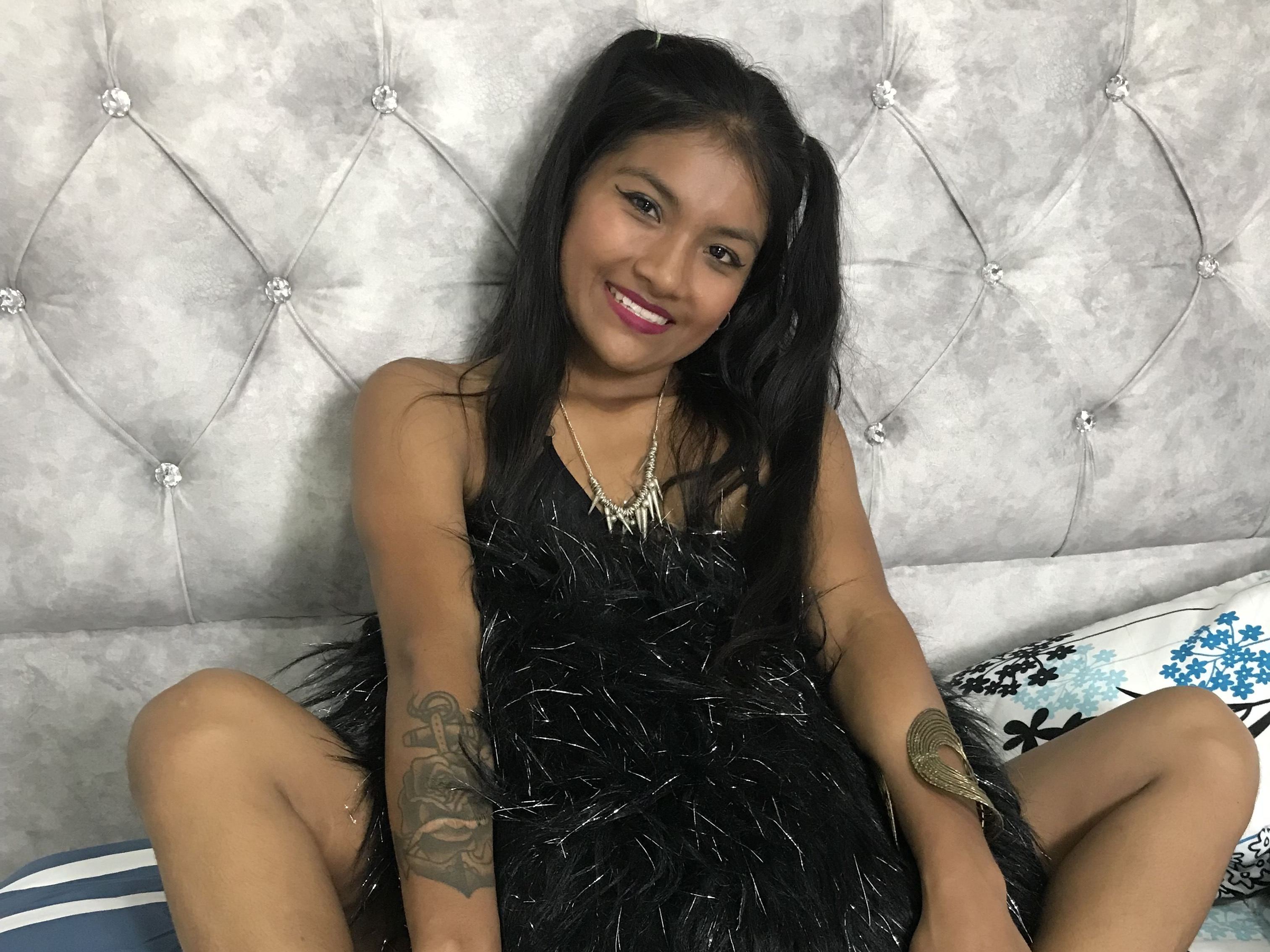 Imagen de perfil de modelo de cámara web de Liwatson