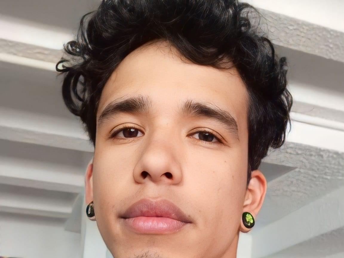 Image de profil du modèle de webcam BlackNew