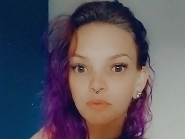Profilbilde av SerenityLovee webkamera modell