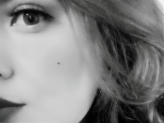 Image de profil du modèle de webcam AdharaLujan