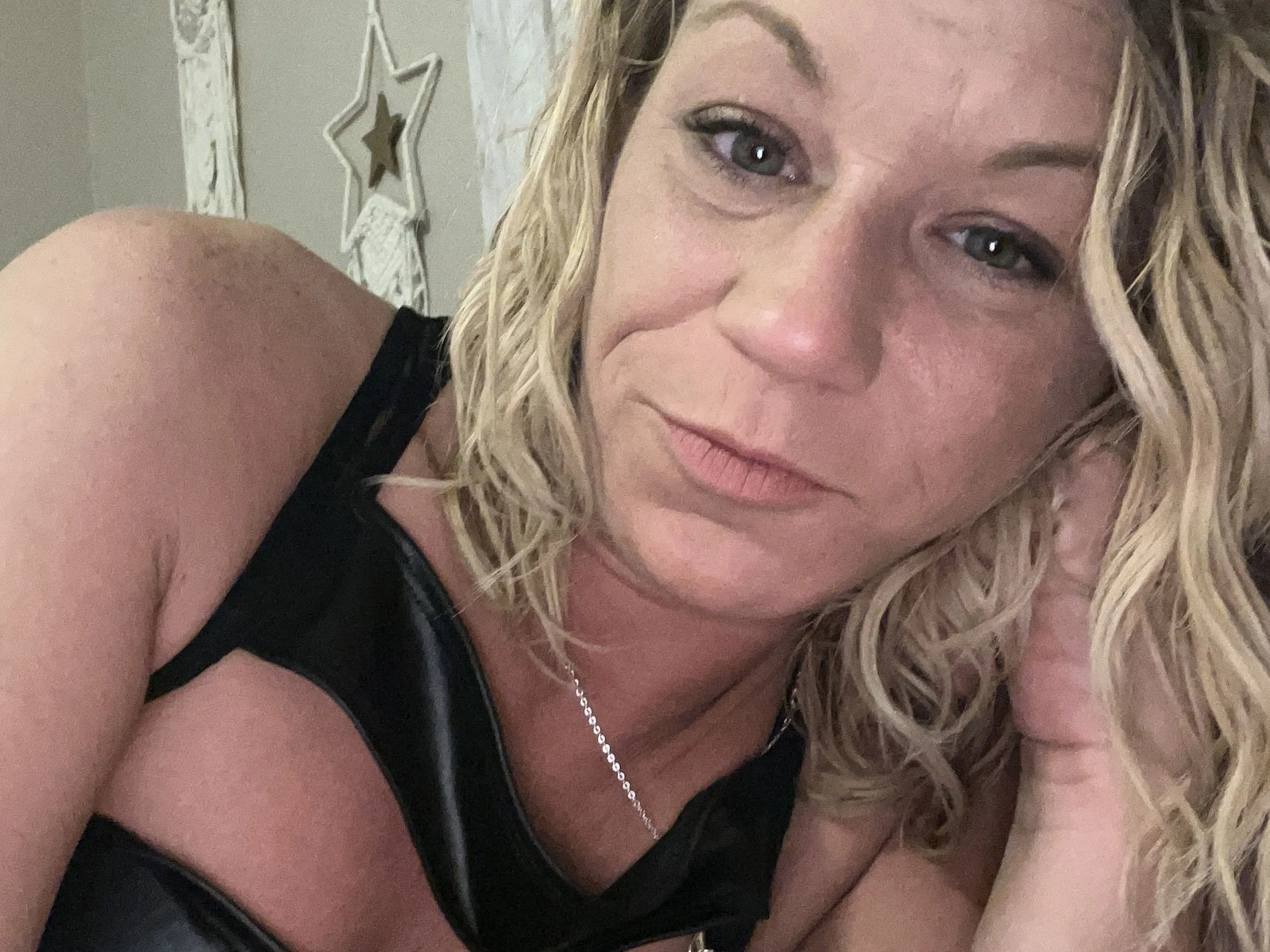 Image de profil du modèle de webcam MistressMozeyLowe