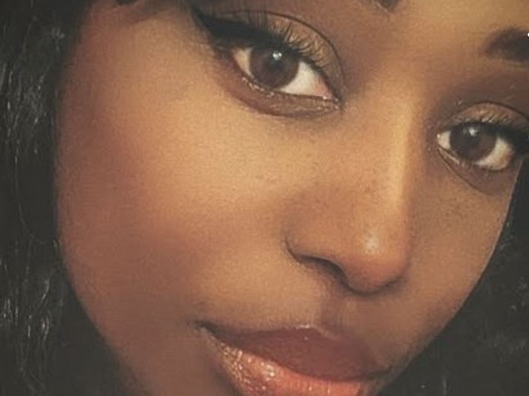 Foto de perfil de modelo de webcam de PopVogue