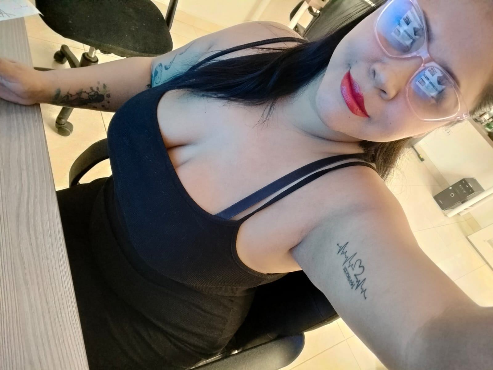 Foto de perfil de modelo de webcam de lunabaez 