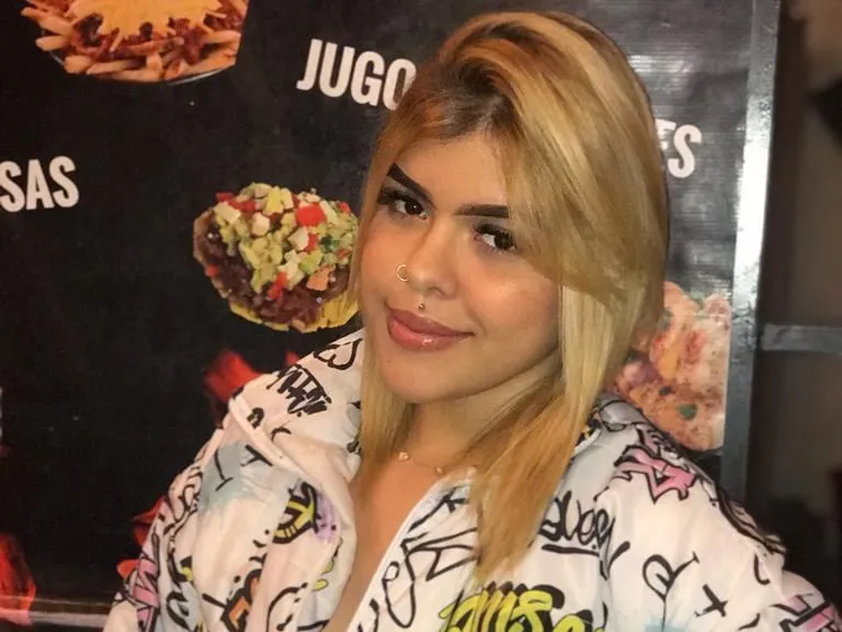 Rominaandalex profilbild på webbkameramodell