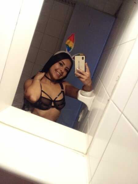 Performer SaraaJhonnson Photo 6