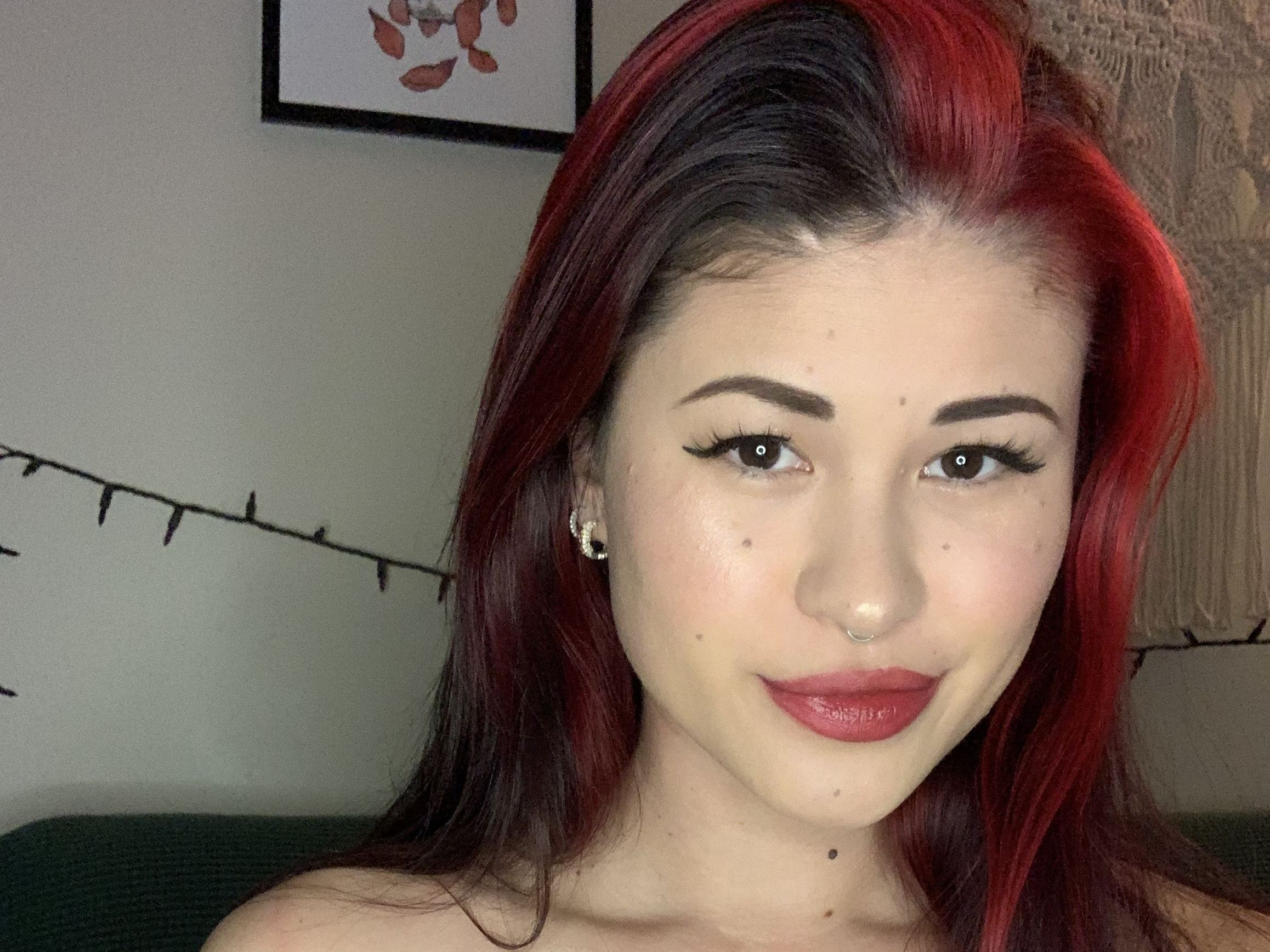 Imagen de perfil de modelo de cámara web de MsRayneStorm