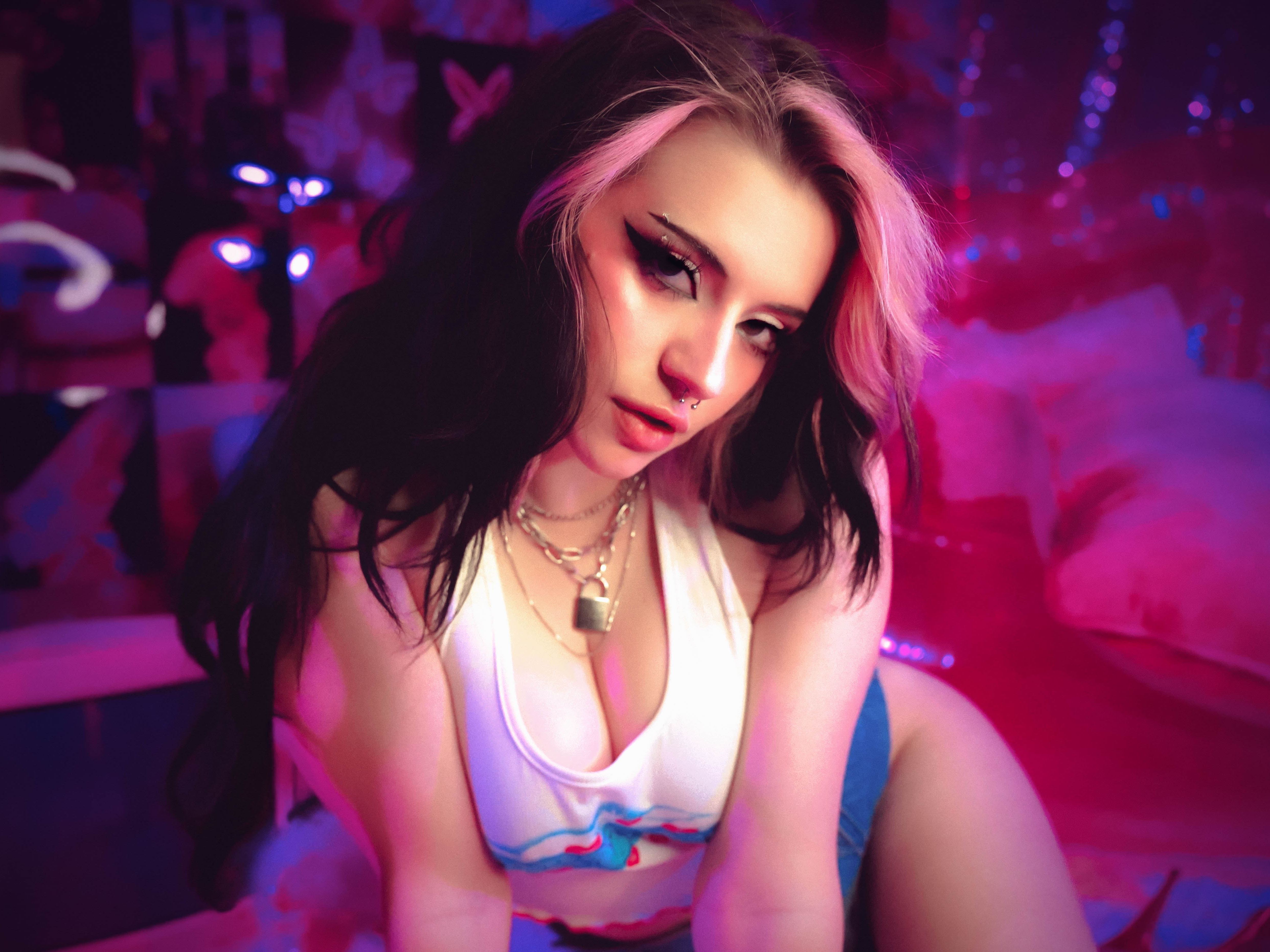 MillyxRose profilbild på webbkameramodell