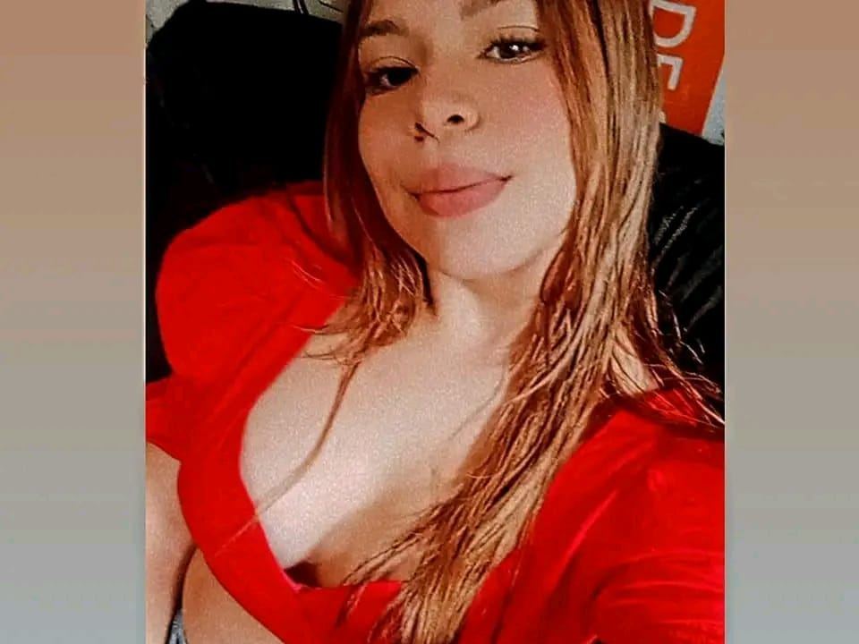 Imagen de perfil de modelo de cámara web de CarolinaMiller