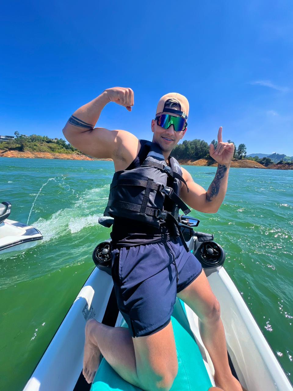 Performer AlexGrey77 Photo 2