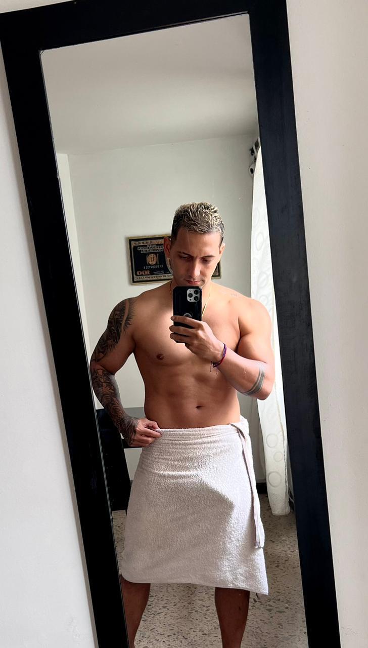 Performer AlexGrey77 Photo 3