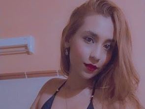 AmyBrownn profilbild på webbkameramodell