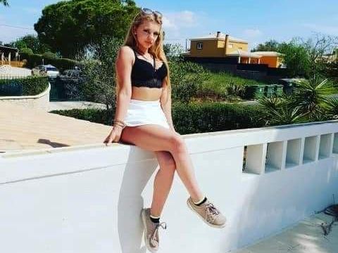 Profilbilde av DvaGirl96 webkamera modell