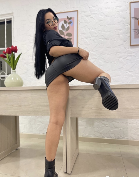Performer CameronCopper Photo 8