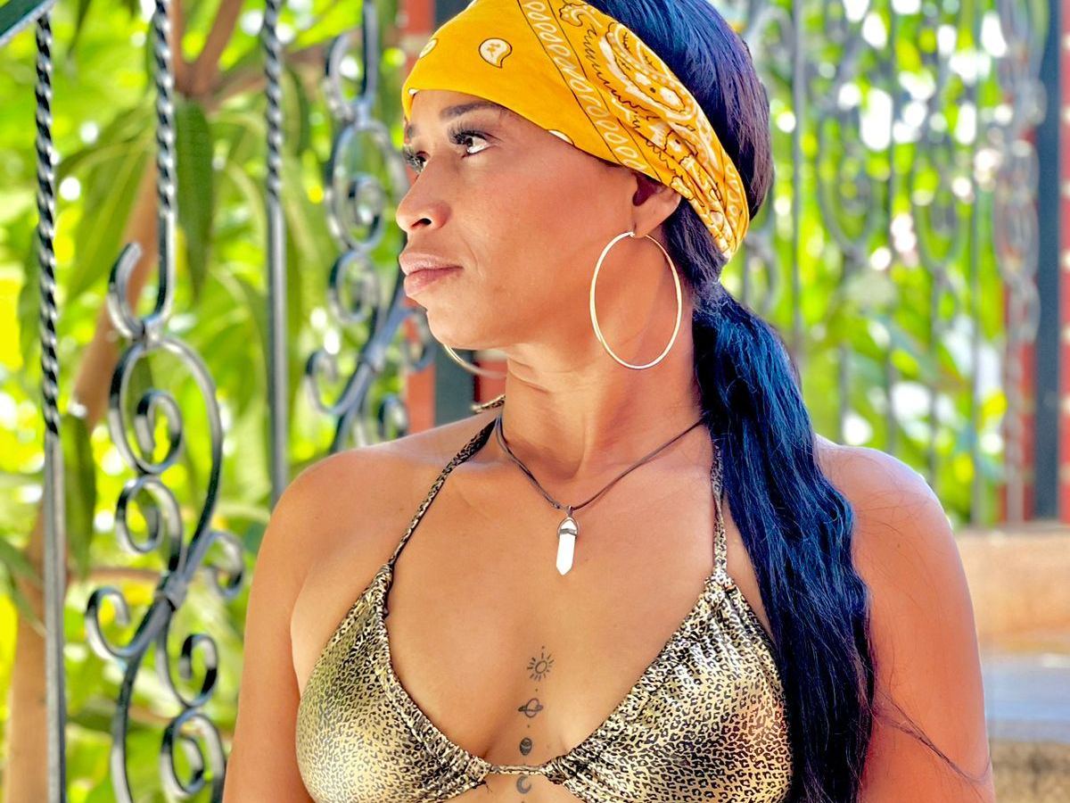 Imagen de perfil de modelo de cámara web de AlaskaPage