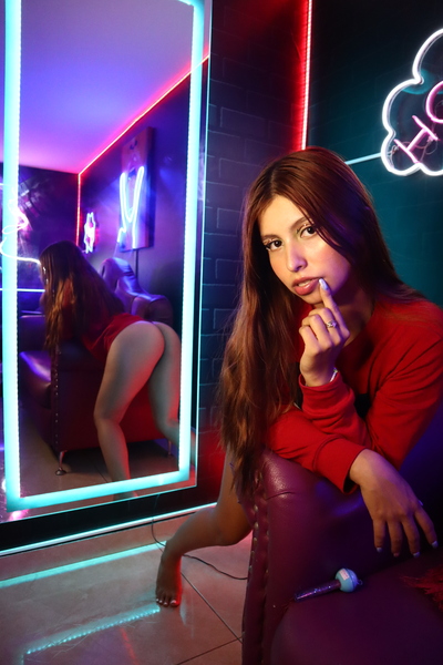 Utøver LOLAABLOOM Bilde 10