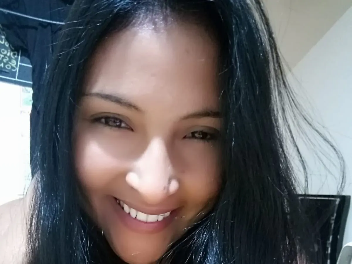 Foto de perfil de modelo de webcam de AnaluciaCastillo