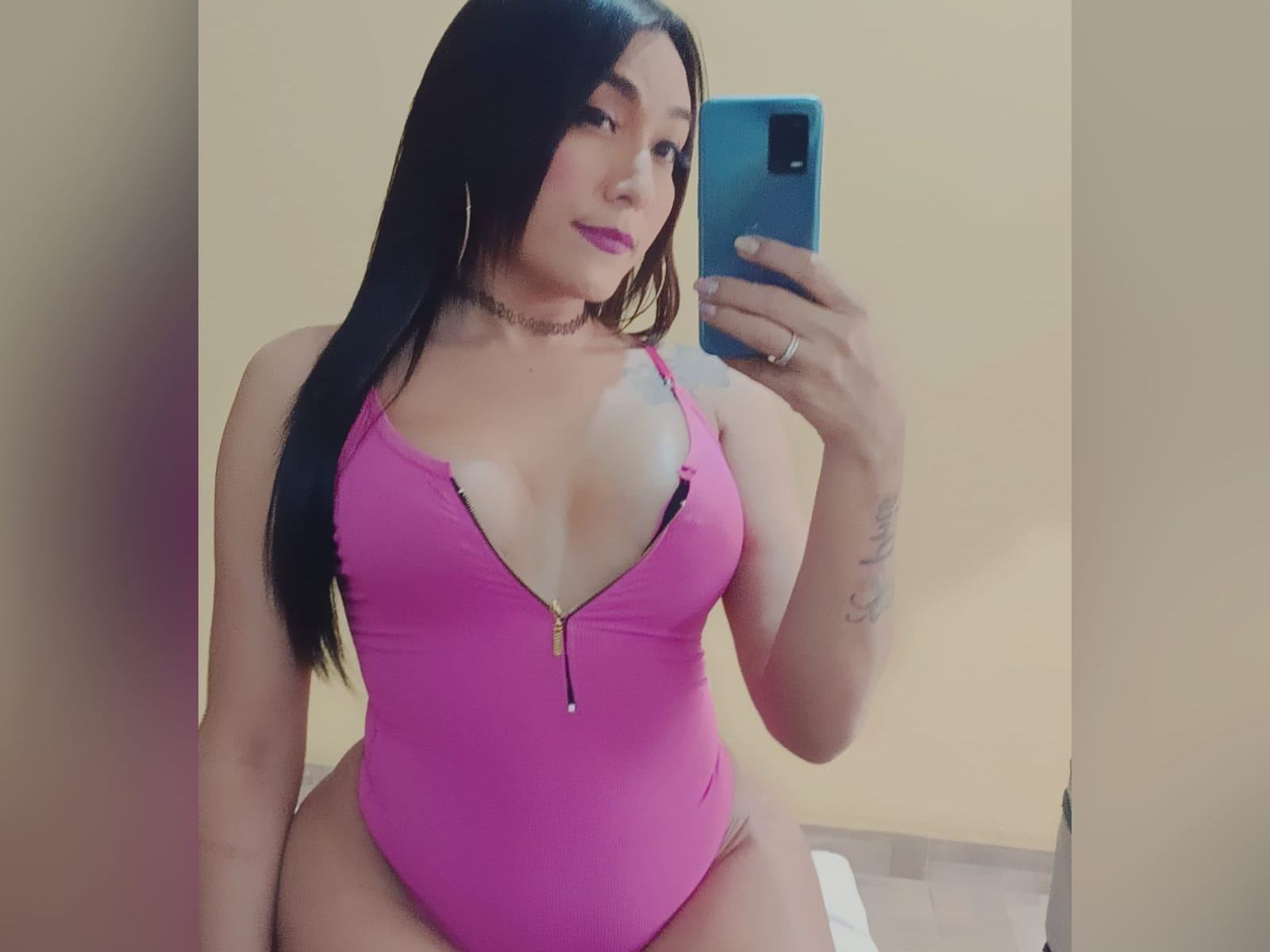 Imagen de perfil de modelo de cámara web de ZayrahornyTS