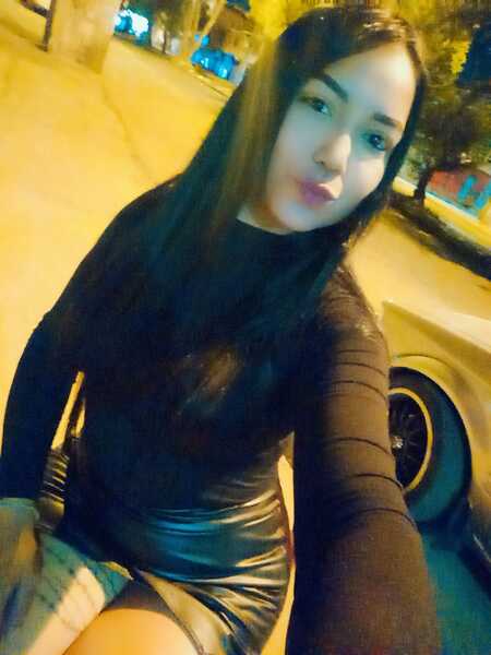 Performer hornyBabysitter Photo 7