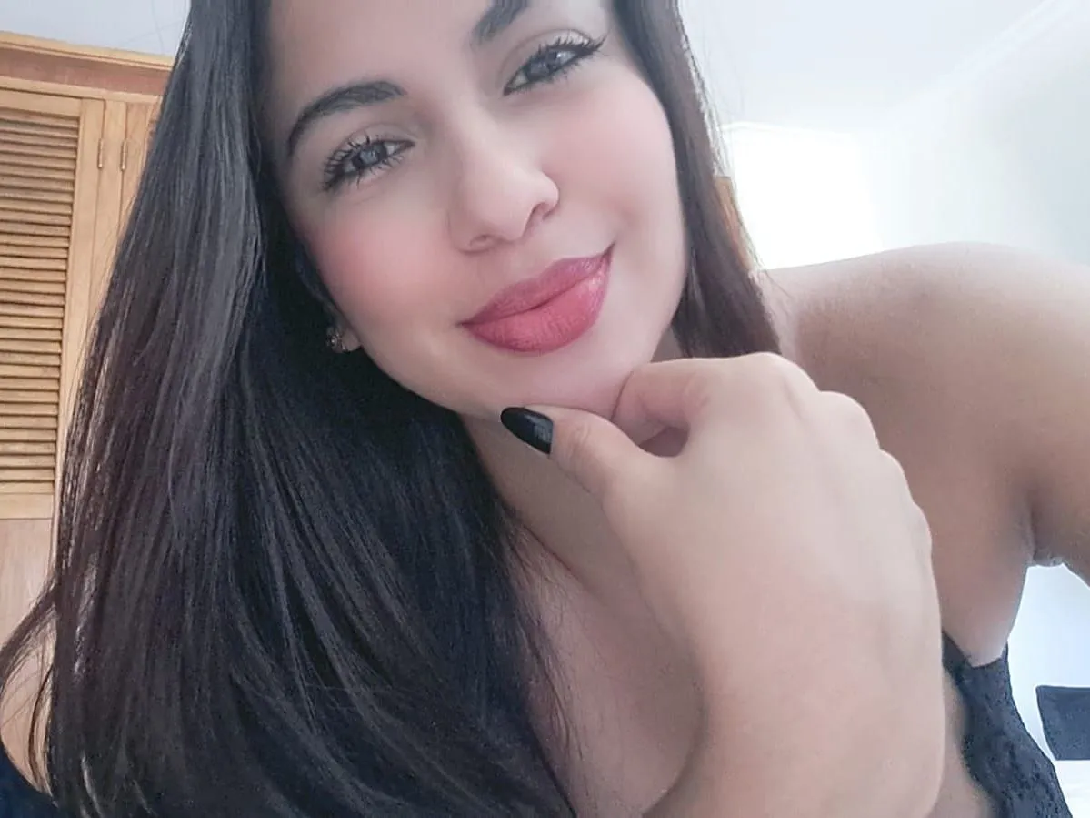 RoussieJunes cam model profile picture