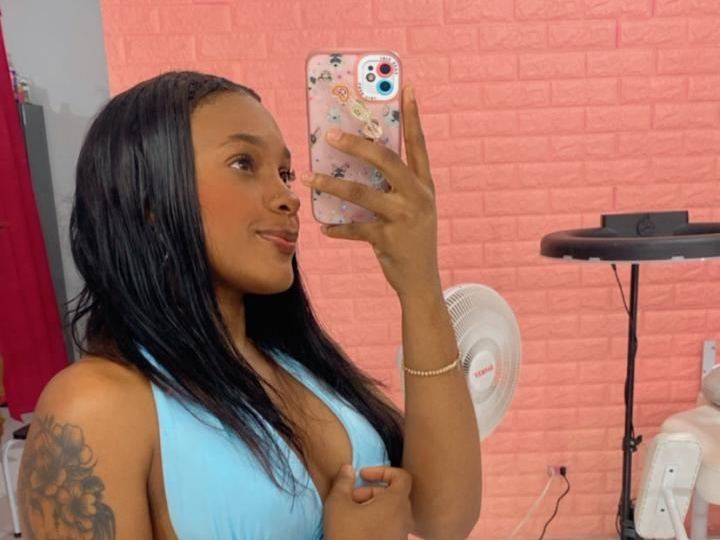 MarilynGlitter profielfoto van cam model