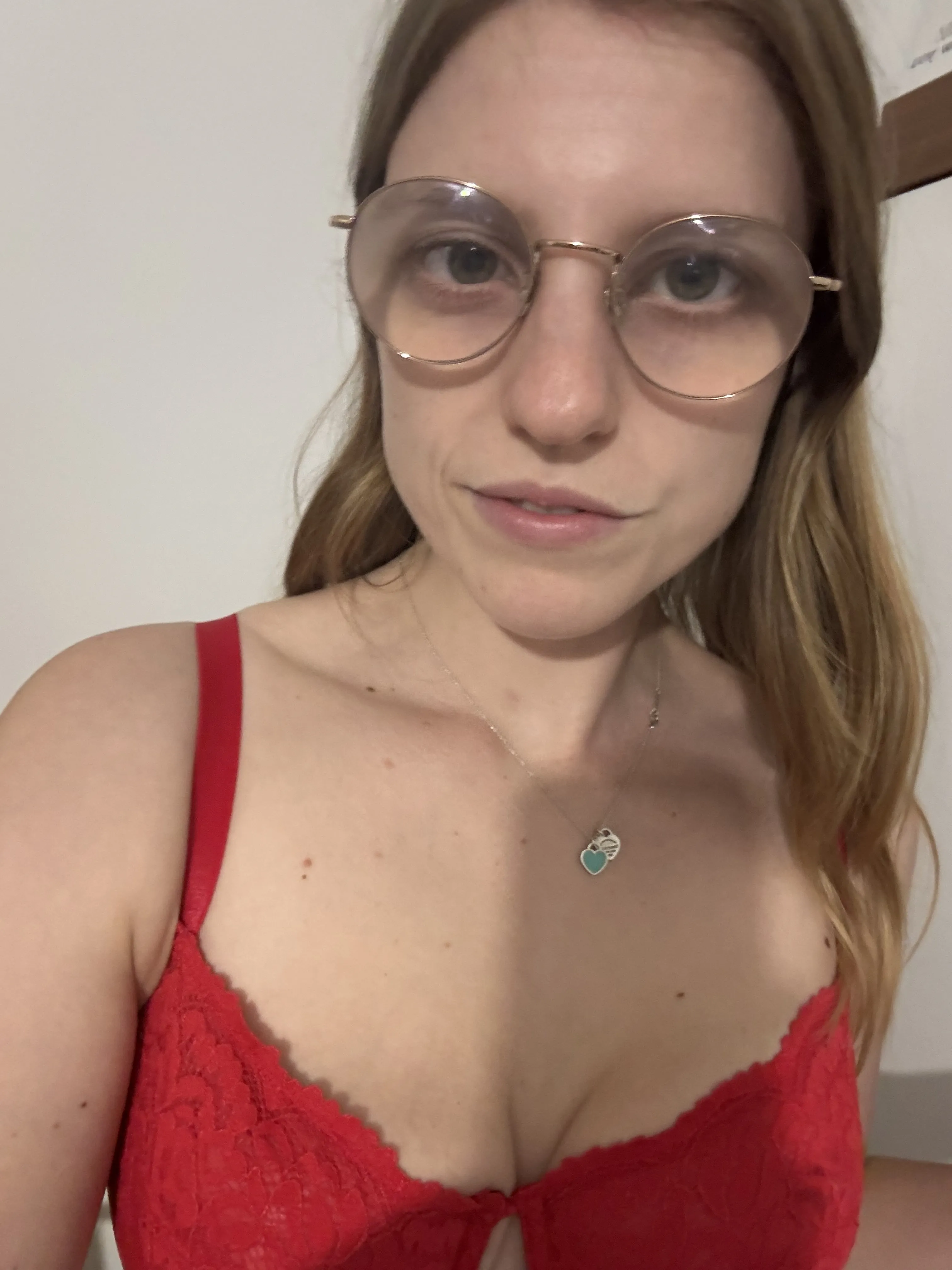 Interprete BustyKellyXXX Foto 1