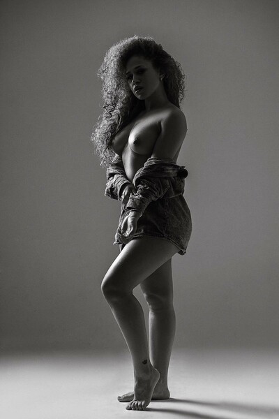 Performer ManuGiraldo Photo 12