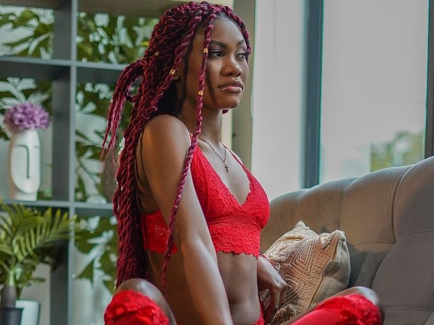 Imagen de perfil de modelo de cámara web de ebonnyssinner