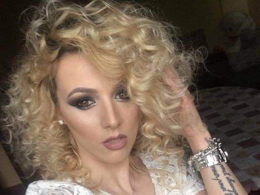 EllaDior profilbild på webbkameramodell