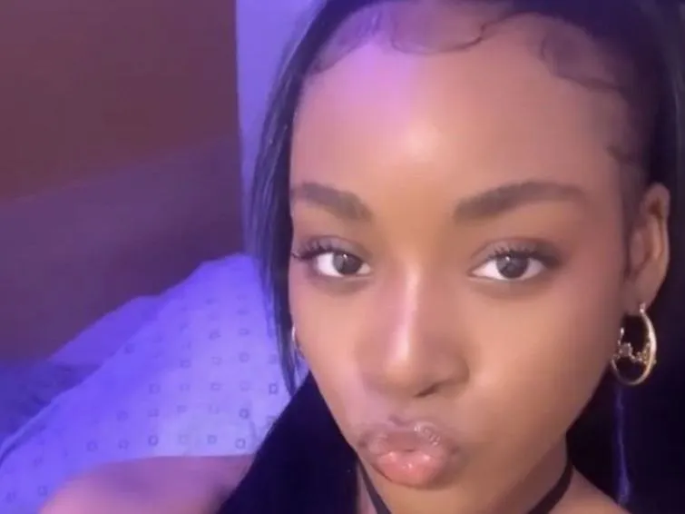 Image de profil du modèle de webcam NicoleWhite23