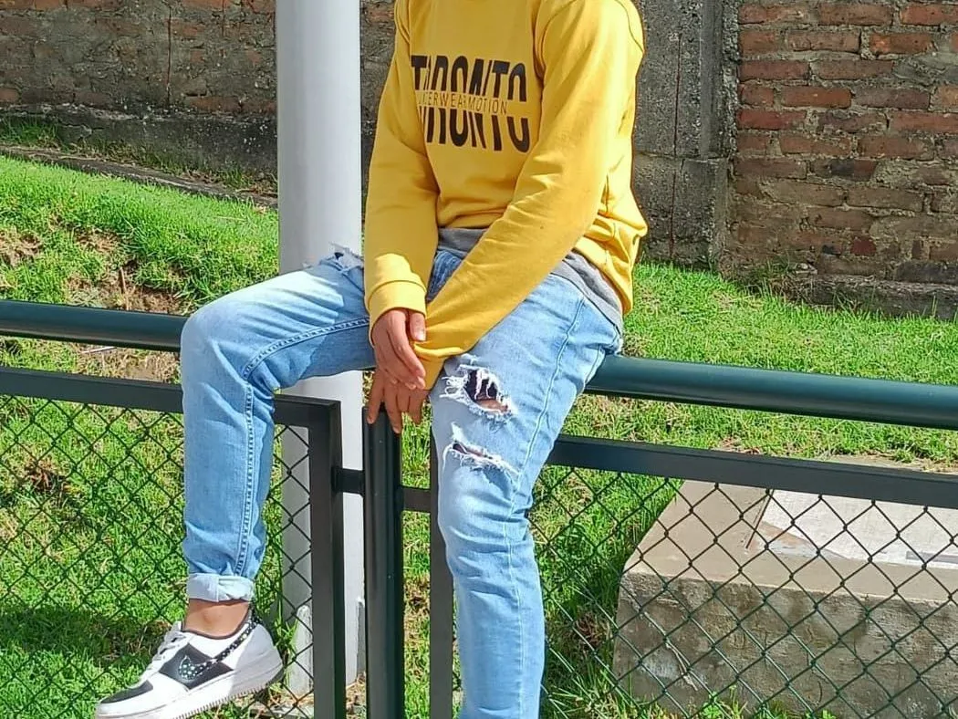 Imagen de perfil de modelo de cámara web de maximo76