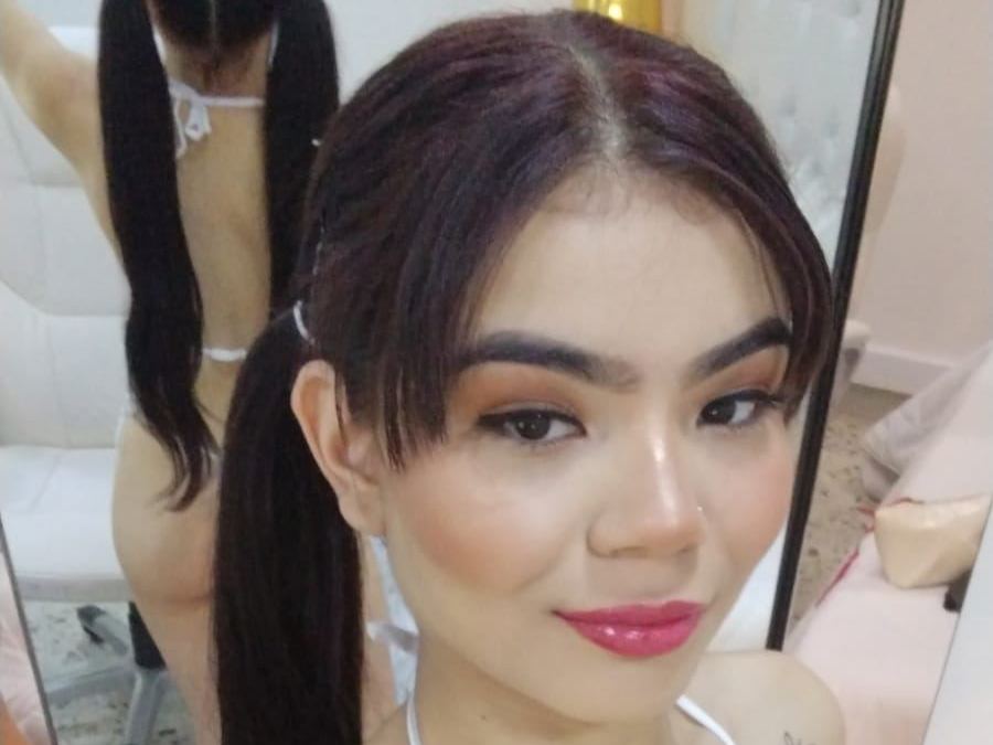 Imagen de perfil de modelo de cámara web de SofiiHiromi