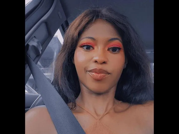 Image de profil du modèle de webcam Sabinina