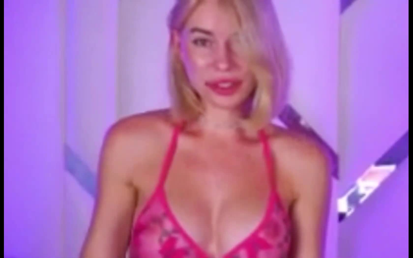 Performer AmelyDragons Video 1