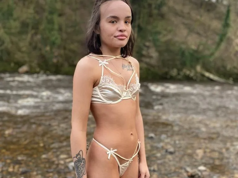 Image de profil du modèle de webcam SlimChloee