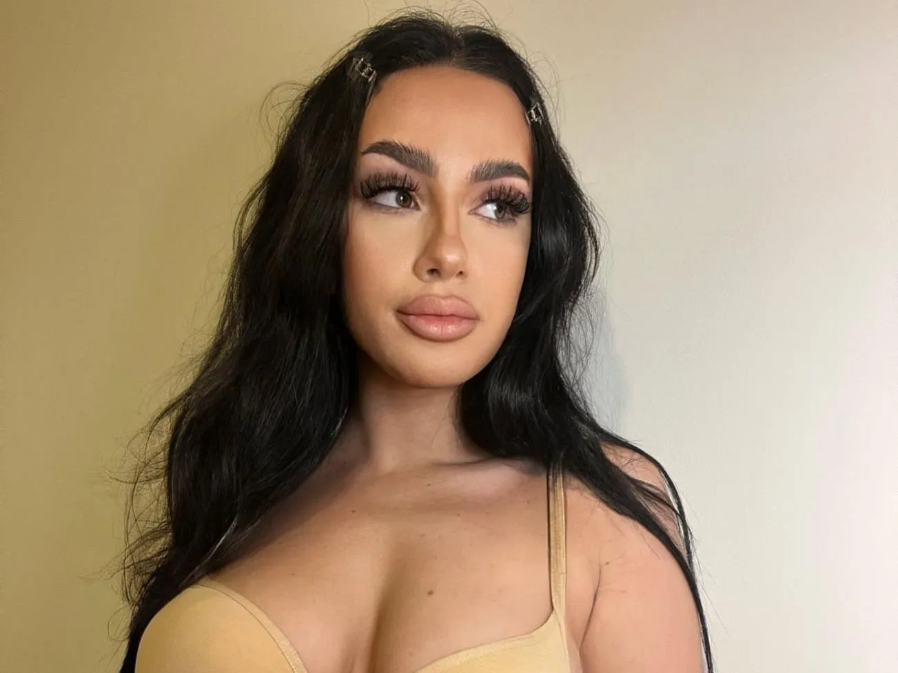 LuanaDessX cam model profile picture