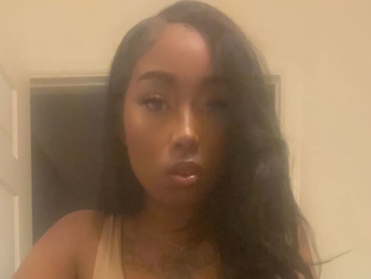 GoddessMercedesBomb profilbild på webbkameramodell