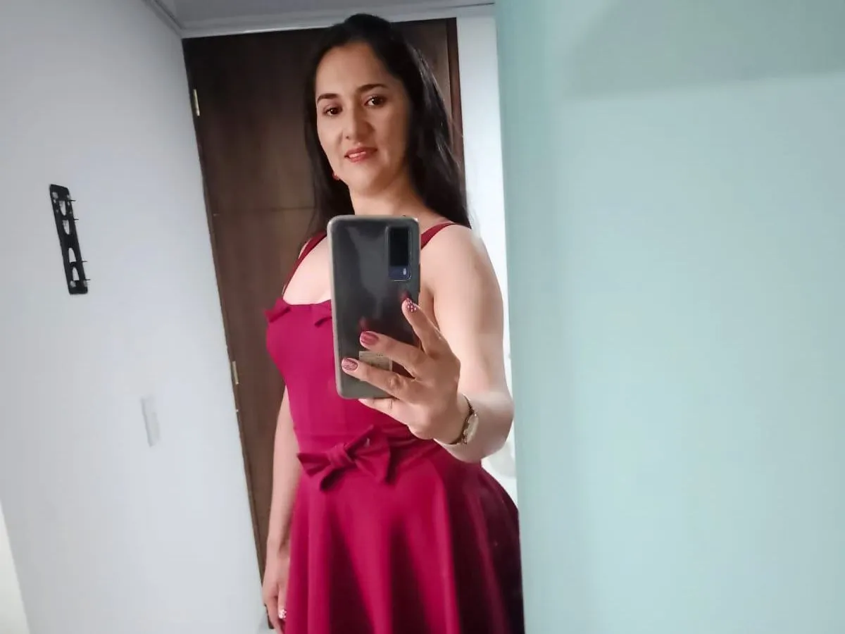 Imagen de perfil de modelo de cámara web de samantahot65