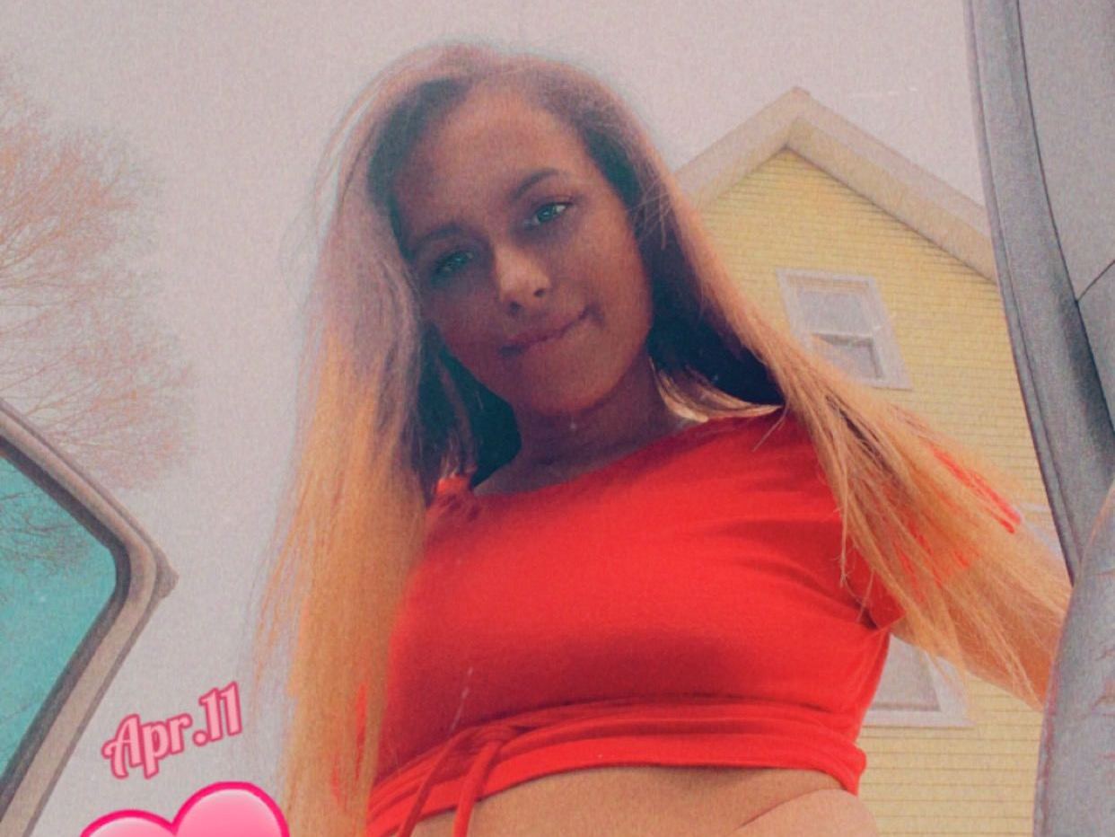 Imagen de perfil de modelo de cámara web de Viviane78