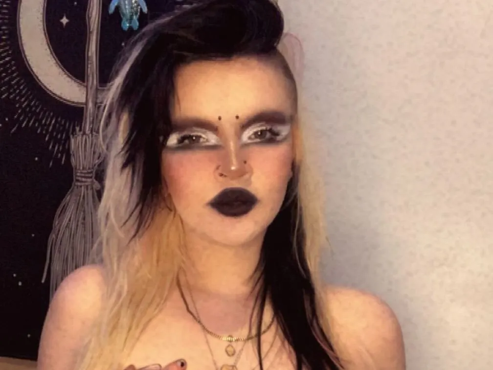 ChasingSelene profilbild på webbkameramodell