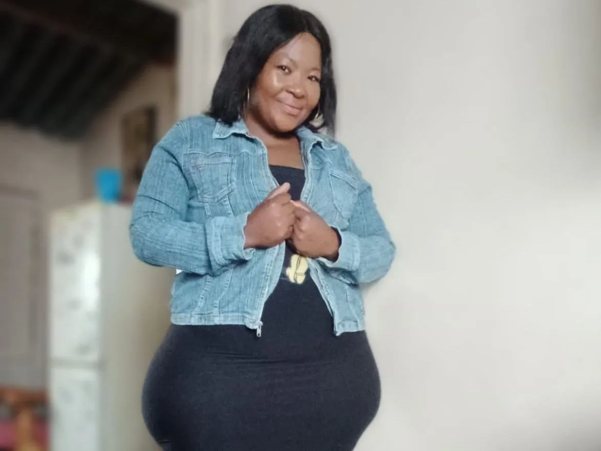 HugeCurveAssXxX immagine del profilo del modello di cam