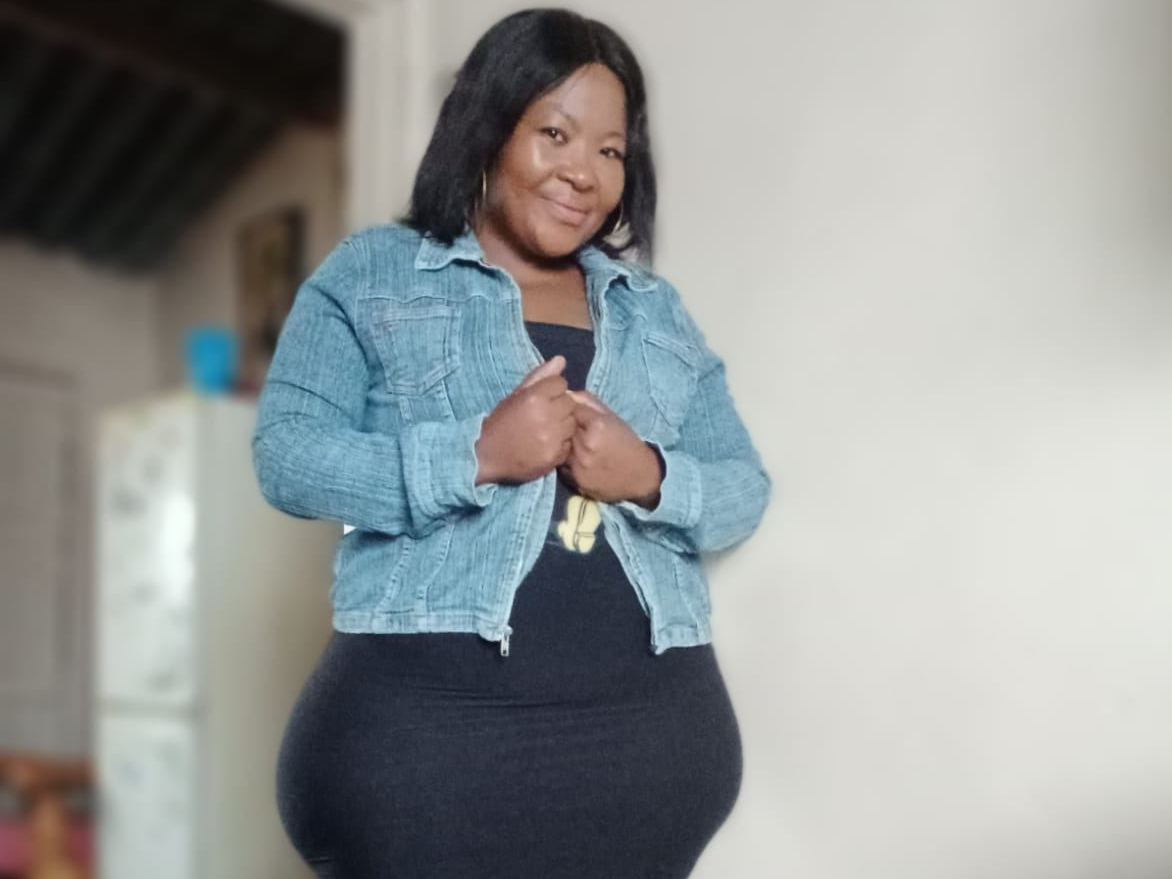 Profilbilde av HugeCurveAssXxX webkamera modell