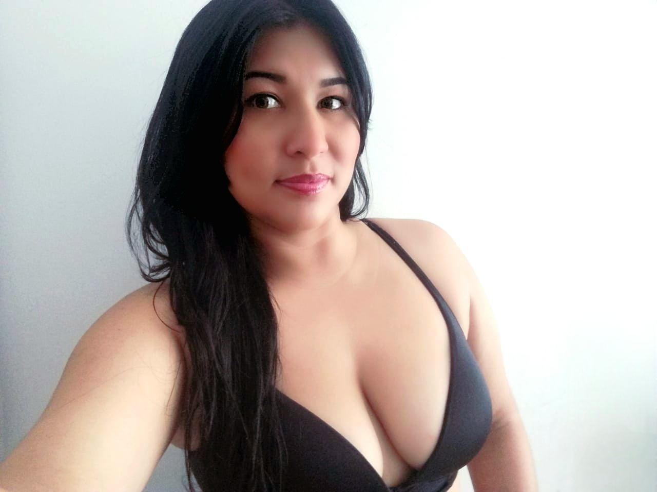 Foto de perfil de modelo de webcam de CamiilaLeone