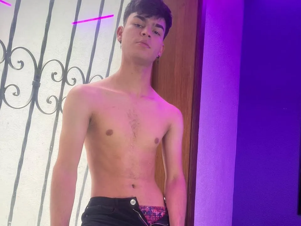 dylancock23 profilbild på webbkameramodell