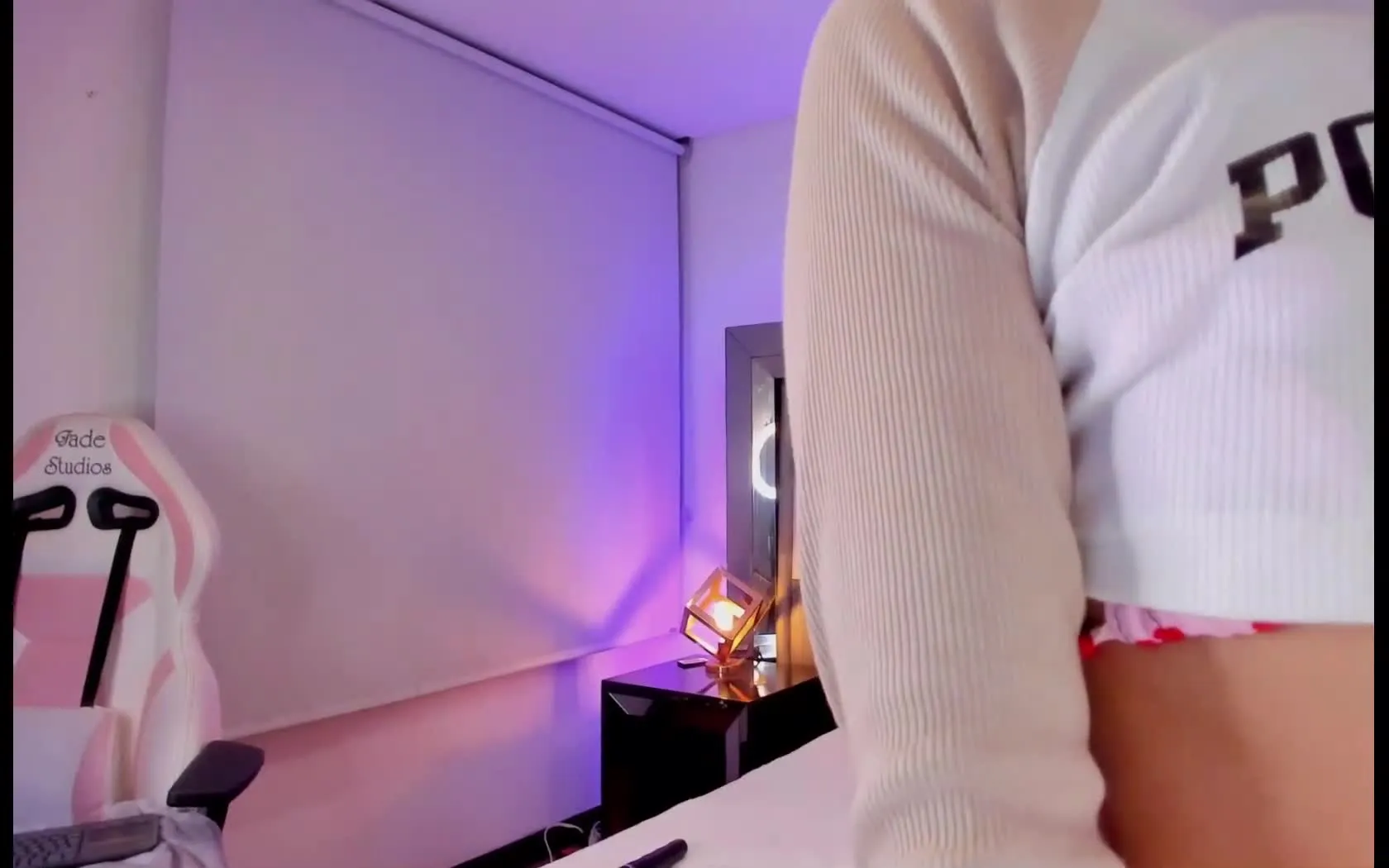 Artist Gisellee Video 1