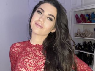 Imagen de perfil de modelo de cámara web de MaddyMadly