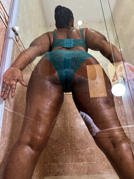 Interprete LucyRowen Foto 5